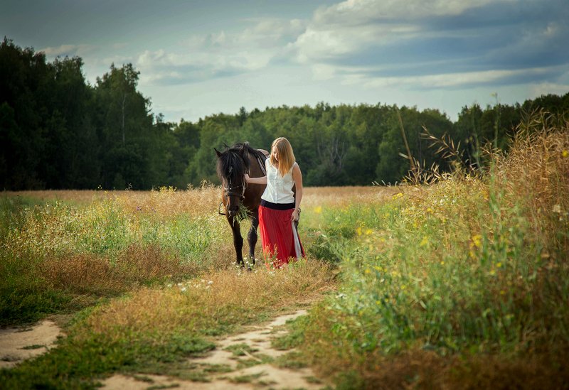 В поле фото превью