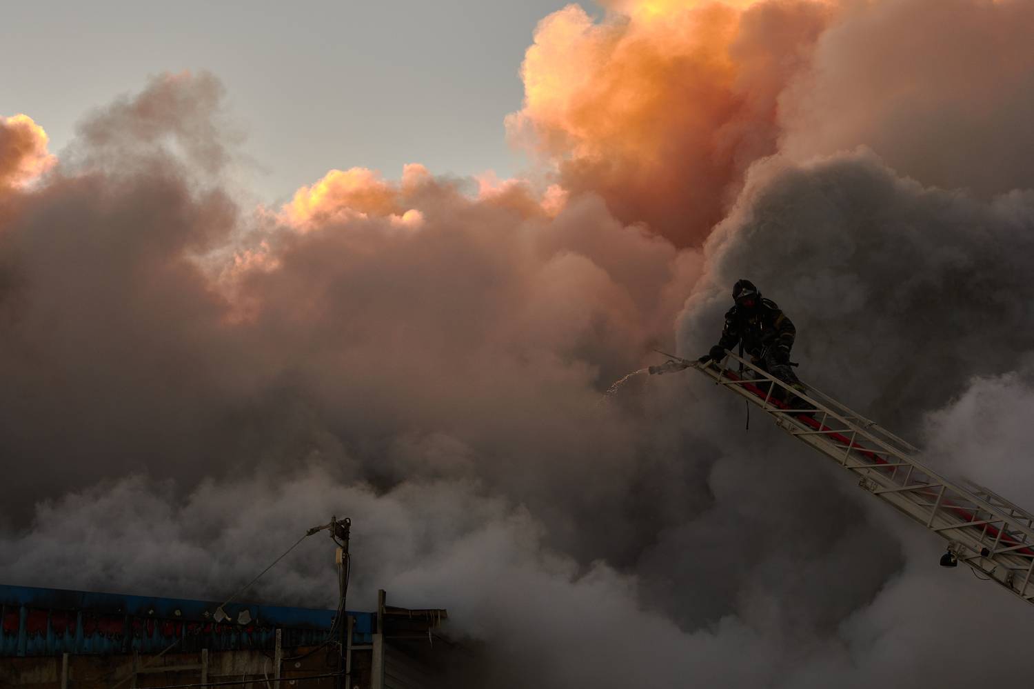 огонь, пожарные, emergency, help, save, мчс, fire, firefighter, rescue, rescuers, спасатели, дым, работа, brave, Илья Тильман