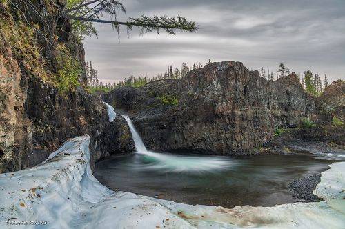 Про магию ночного водопада
