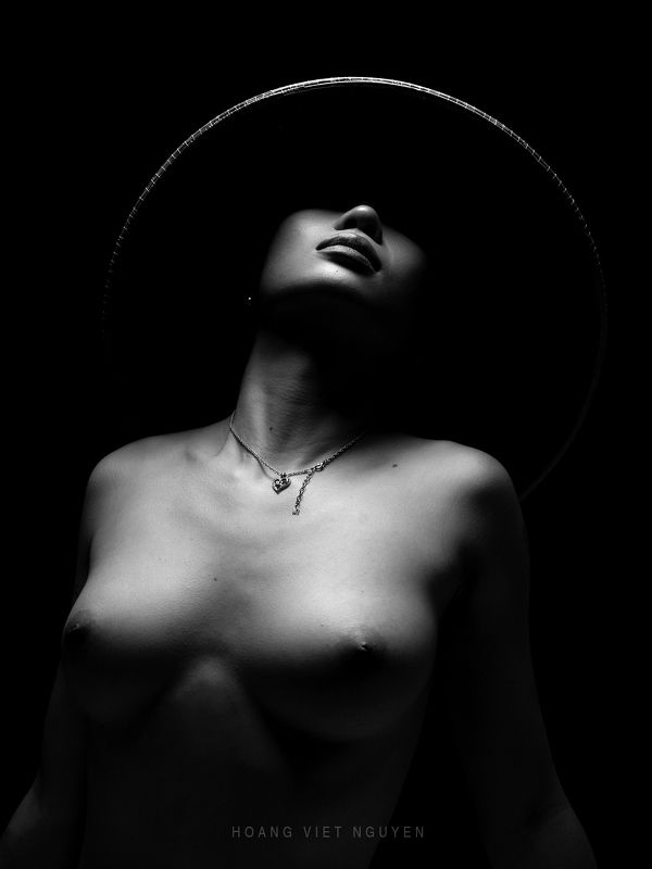 fine nude, nude, glamour, asian, vietnam, vietnamese, body, black and white, bw, bnw, monochrome, light, lowkey, studio * * * фото превью