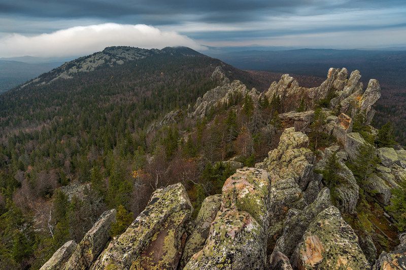 горы, скалы, камни, пейзаж, природа, лес, гора, урал, таганай На гребне фото превью