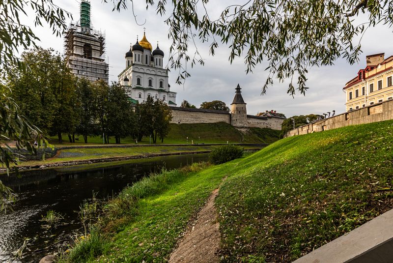 Псков, Кремль, Кром,  Вид на псковский кремль фото превью