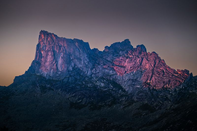 Гора Птица на закате. Ергаки фото превью