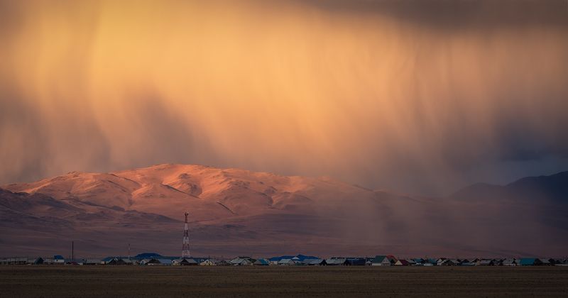 алтай, горный алтай, пейзажи алтая, кош-агачский район, потоки дождя, атмосферные явления, дождь, горная степь, горы, осенний алтай, вирга Дождь в Чуйской степи фото превью