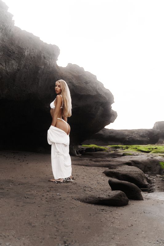 бали, девушка, поле, зеленое, сексуальное, белая, рубашка, блондинка, девушка, портрет, Sony, пресет На зеленом поле фото превью