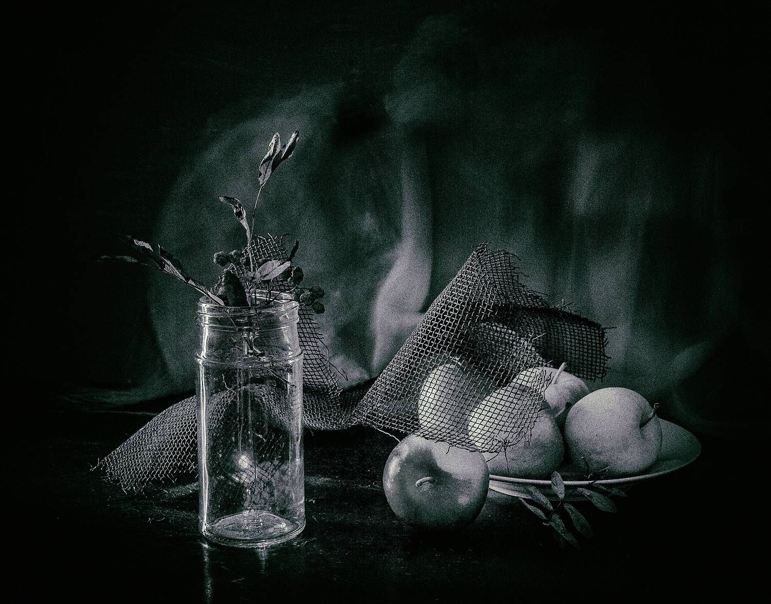 яблоки, тарелка, сетка, листья, банка, Баг Алексей