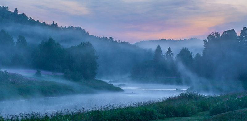 Foggy river фото превью