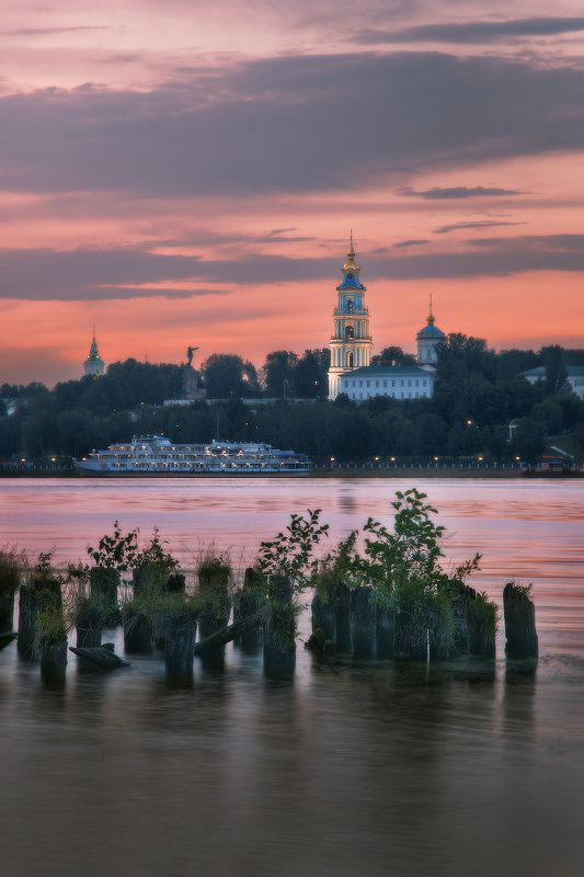 вечер, река, лето, церковь, закат Когда час уже не золотой, но еще не синий ) фото превью