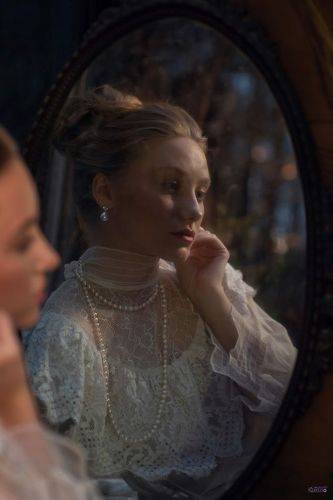 В отражении