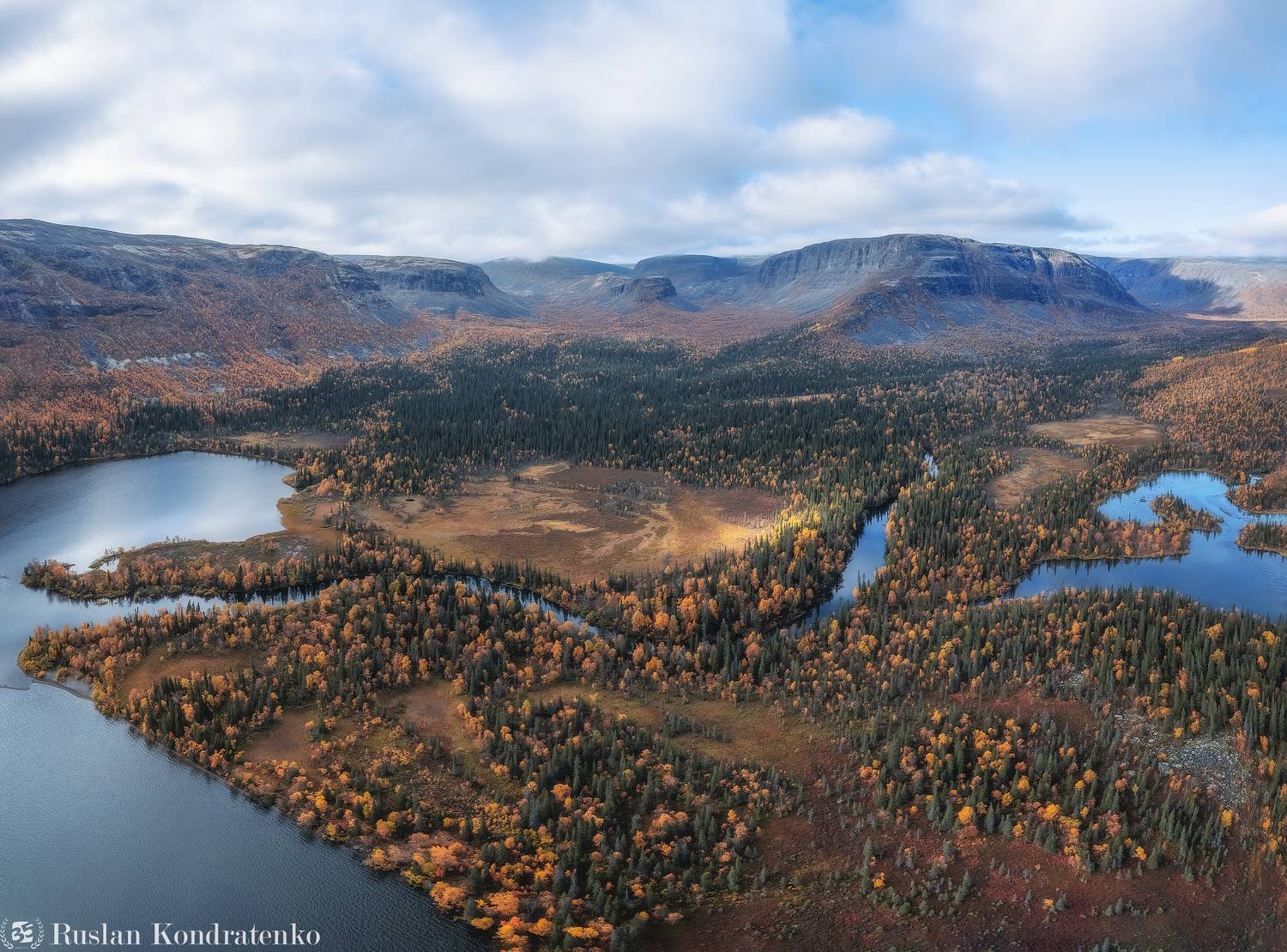 ловозерские тундры, сейдозеро, кольский полуостров, эльморайок, перевал, перевал эльморайок, горы, долина, осень, тулбнюнуай, Кондратенко Руслан