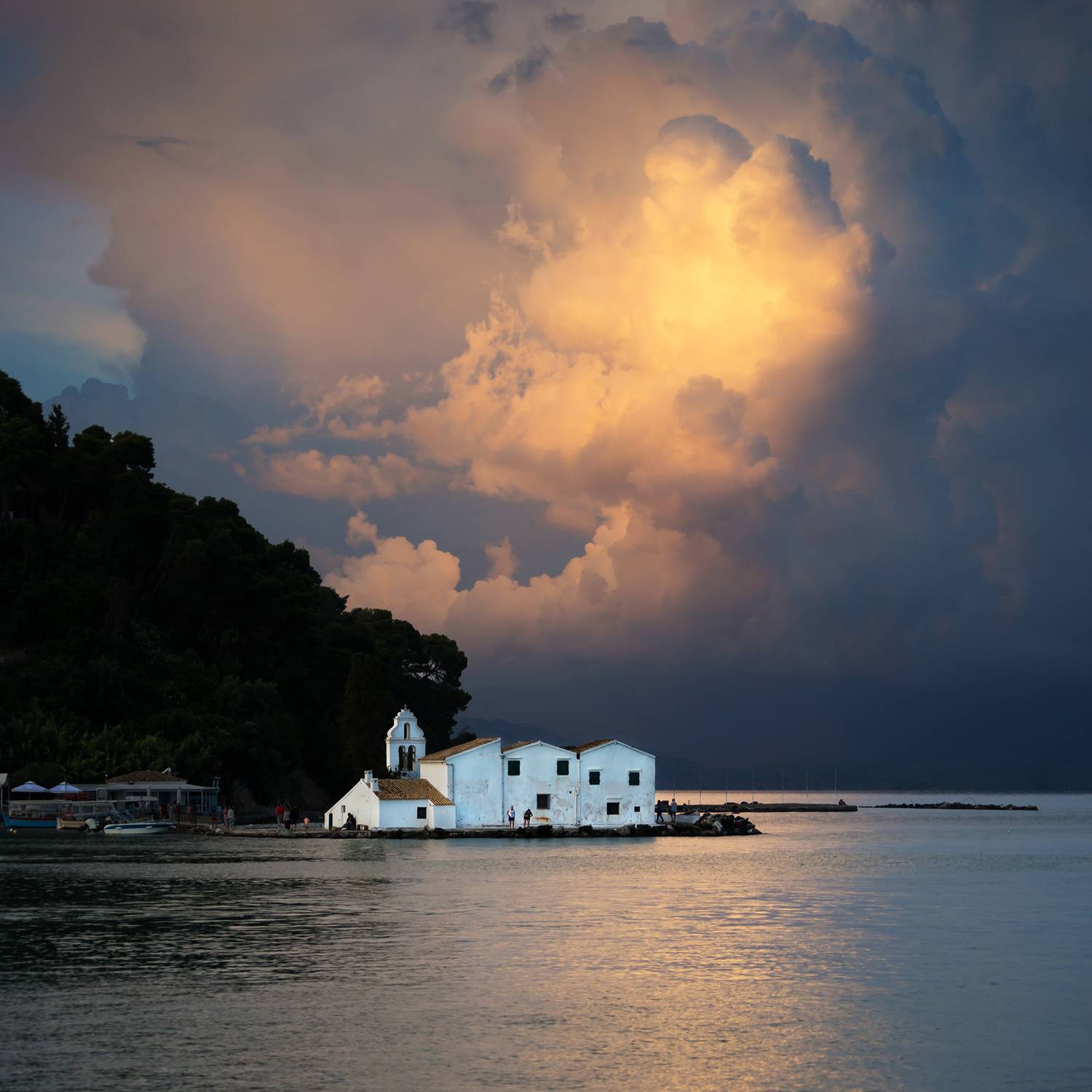 , Владислав Михайлов