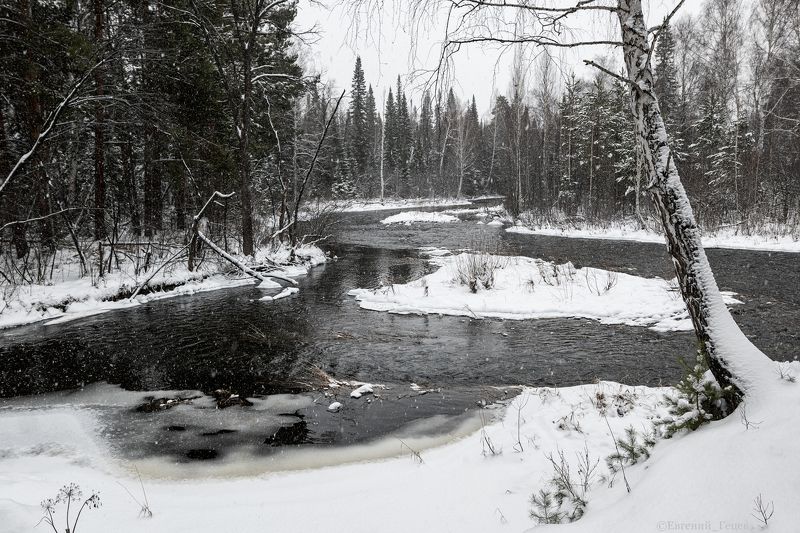 пейзаж, снег, зима, река, тайга, урал Таежная река фото превью