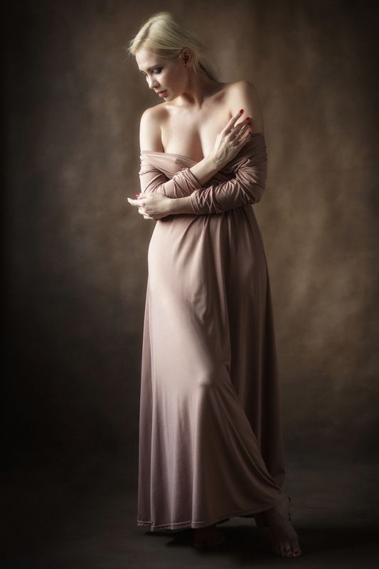 Femininity фото превью