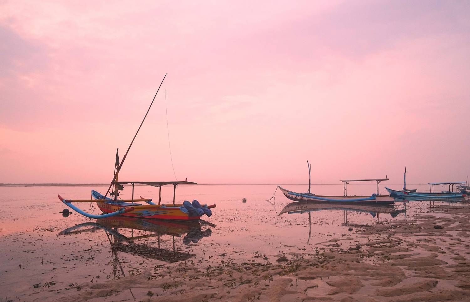 dawn, sunrise, shore, sea, ocean, sky, horizon, boat, color, light, reflection, landscape, nature, morning, bright, jukung, low tide,  Сергей Андреевич