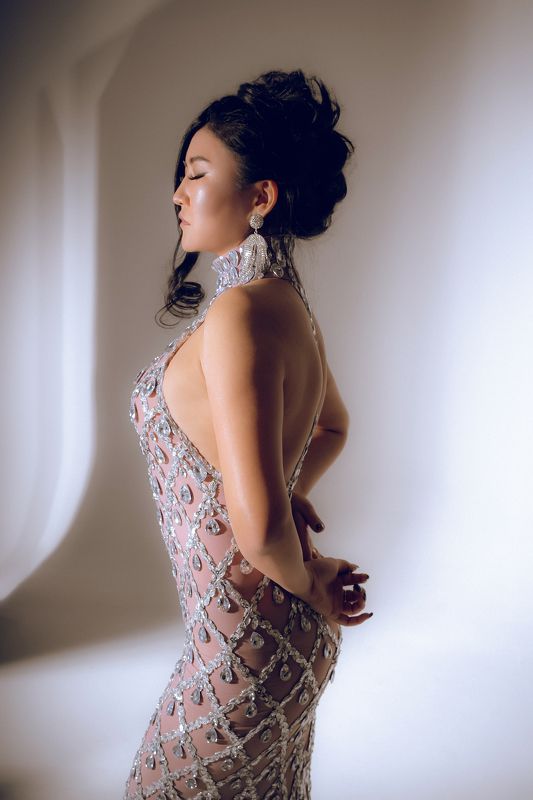 девушка,женский портрет, портрет, профиль, платье, блеск, шик  фото превью