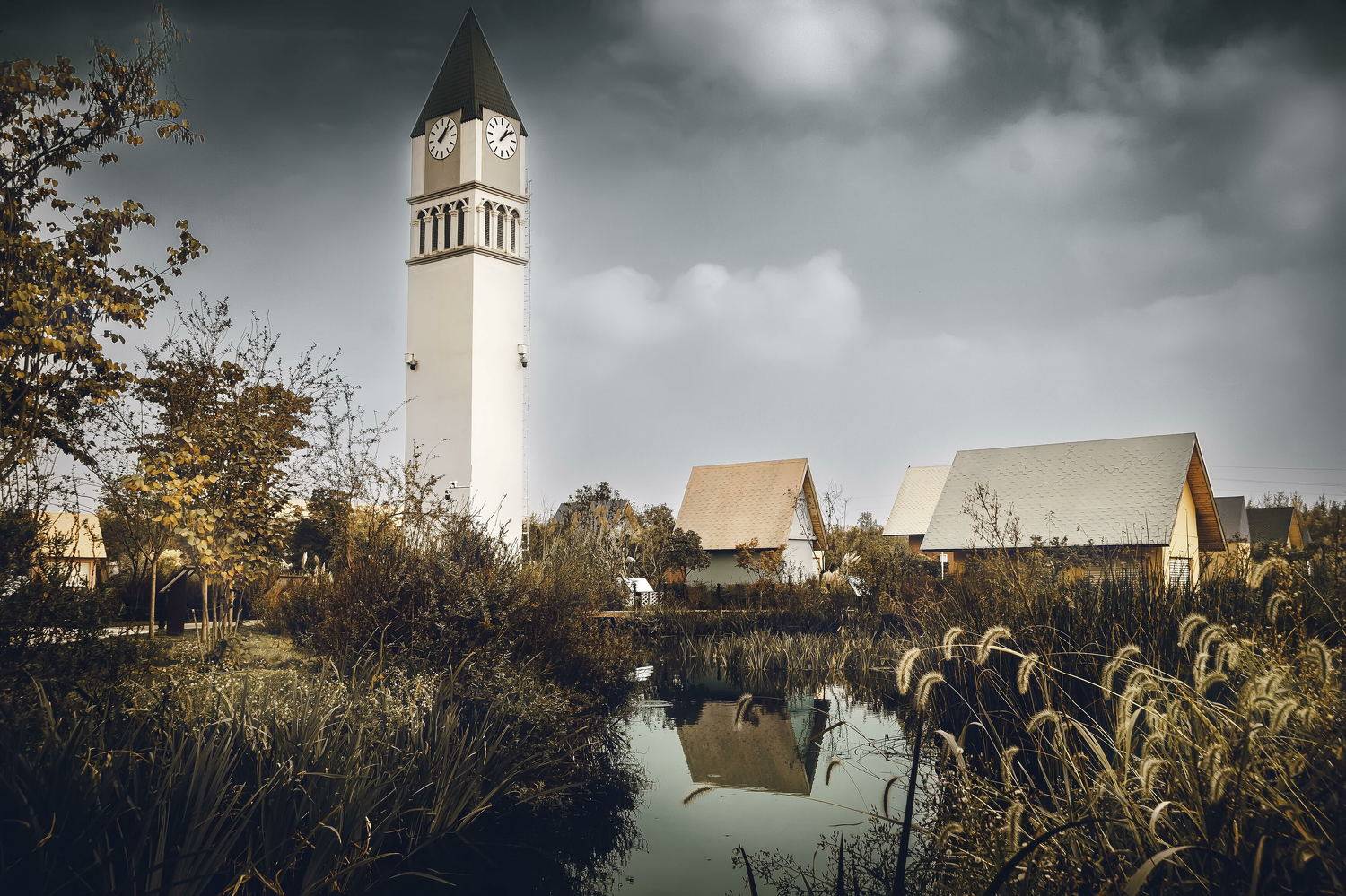 童话城堡, 吴 微雨墨烟鸿