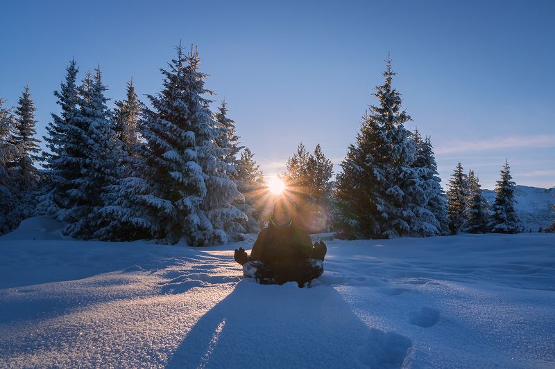 landscape, mountain, winter, snow, child, boy, meditation, yoga, zen, mood Winter zen mood фото превью