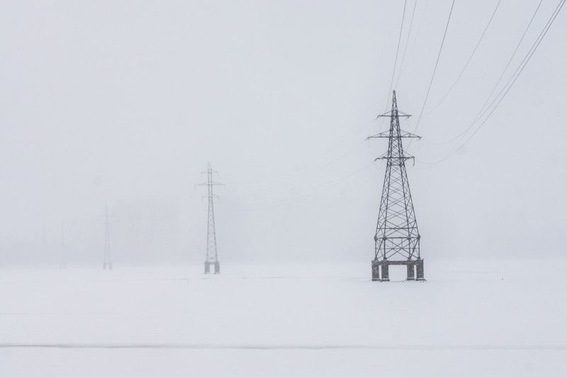 воронеж, город, метель, снег, зима, провода, электричество, свет, лэп Дорога света фото превью