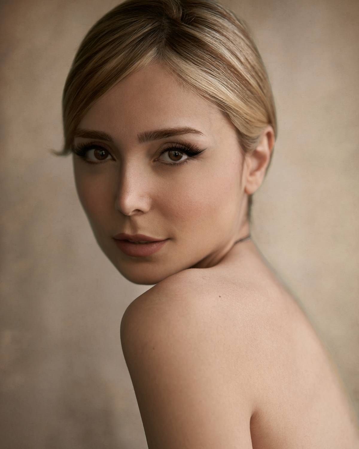 #portrait #fineart #studioshot #dramaticportrait, Morteza Khobzi