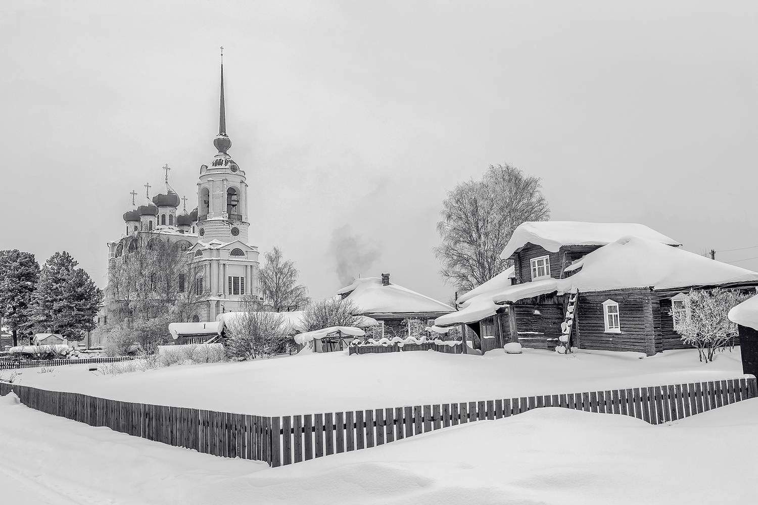 сольвычегодск, снег, зима, собор, дома, дым, изгородь, сугроб., Анкудинов Леонид