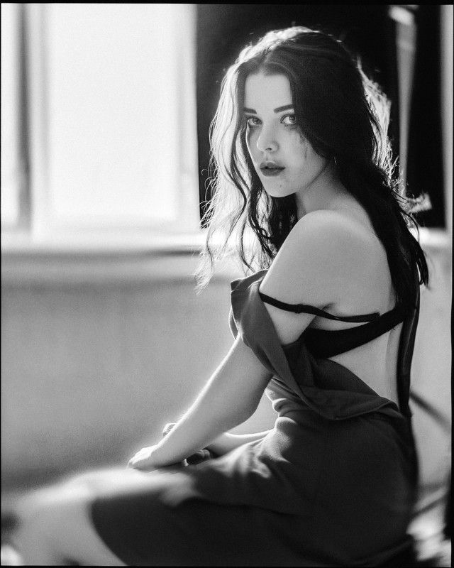 портрет, женский портрет, женская красота, девушка, чб, чернобелое, гламур, модель, model, glamur, portrait, bw, black and white Аня фото превью