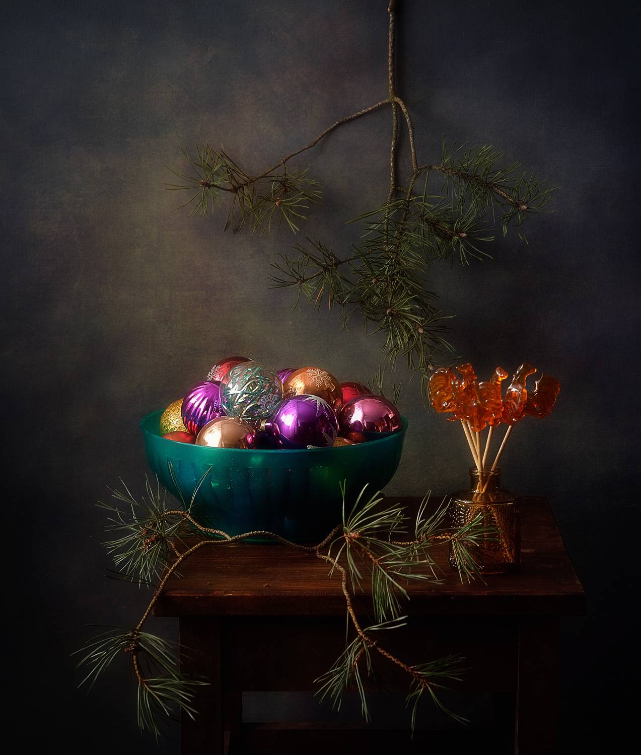 натюрморт,фотонатюрморт,зима,праздник,леденцы,игрушки,шары, Наталия К