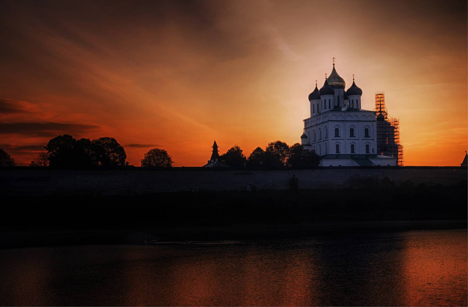 собор река рассвет, Вера Петри