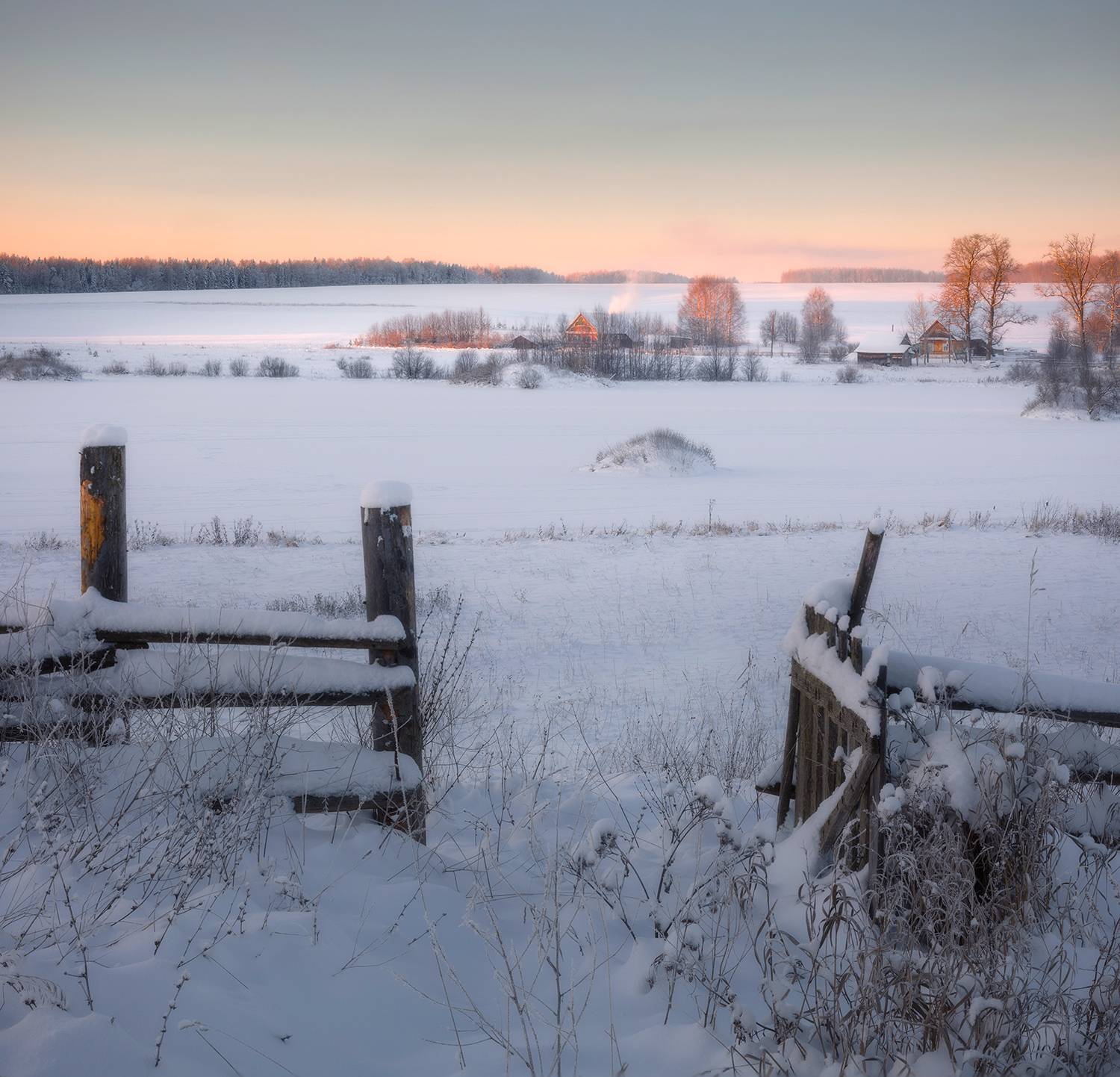 зима мороз снег рассвет деревня дым, Сергей Буторин