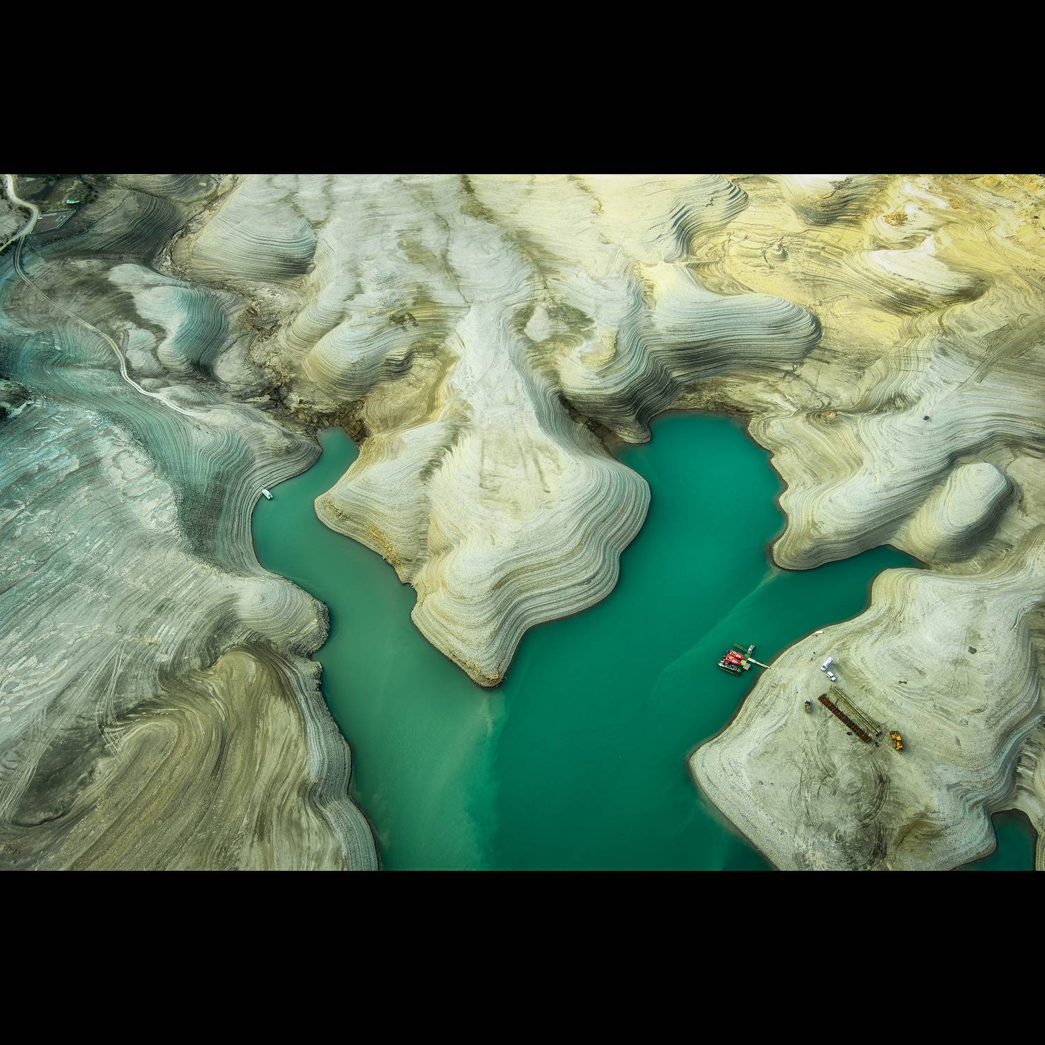 террасы, вода, водохранилище, горы, весна, кавказ, россия, дагестан, восход, природа, пейзаж, дронофото, Ivan A. Godovikov