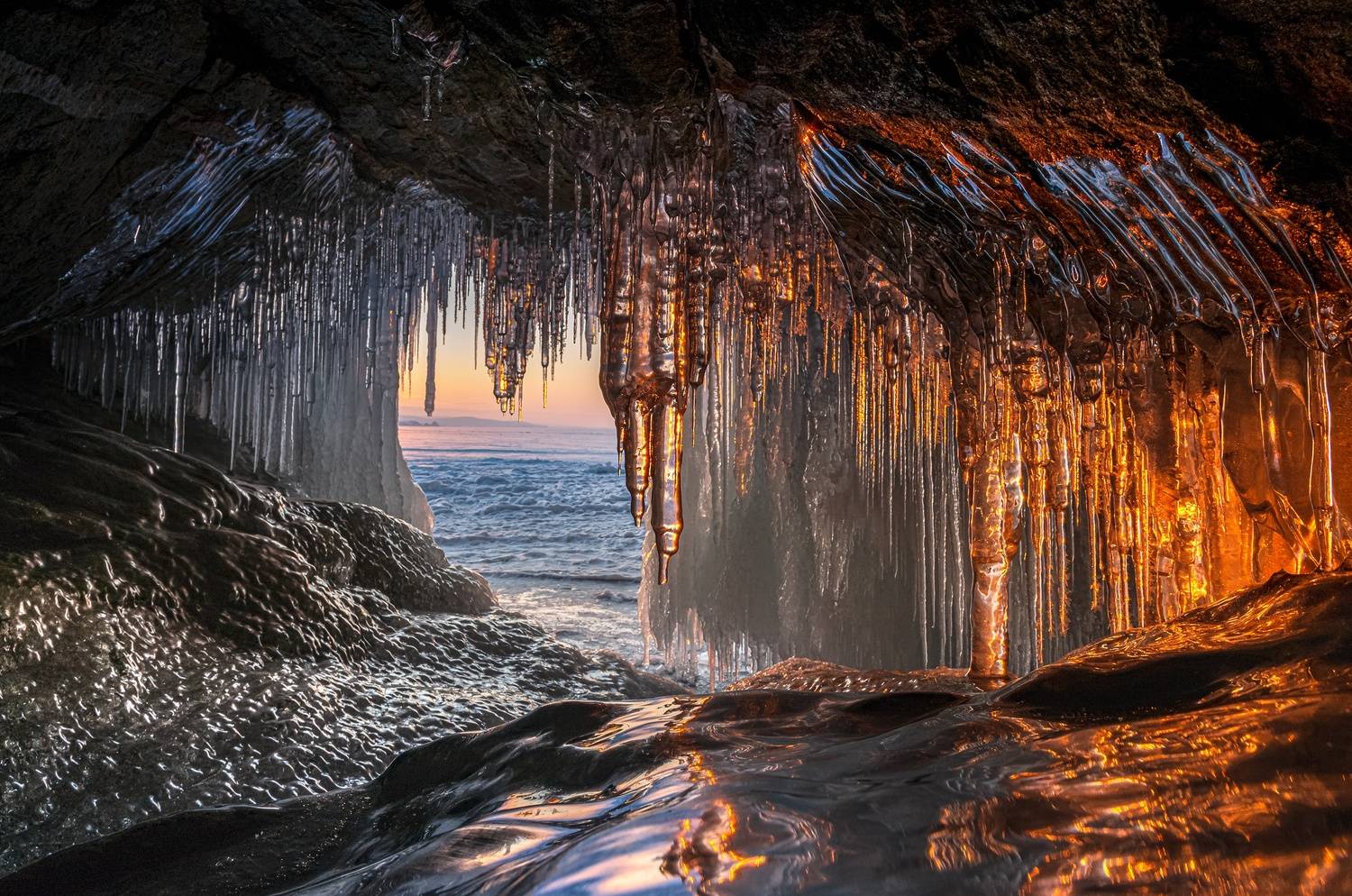 иркутская обл, озеро байкал, острова малого моря, гроты, закат, зима, лёд, Чекалев Алексей
