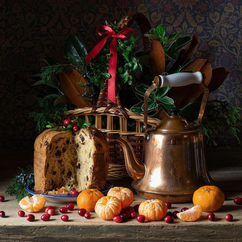 panettone, italian christmas cake, mandarines, christmas tradition, still life photography, festive, copper pot, rustic, cranberries Panettone with Mandarins and Cranberries фото превью