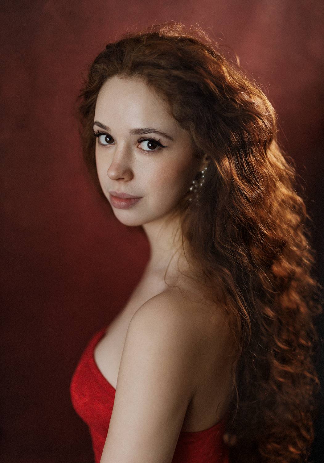 Рыжая, длинные волосы, кудри, лицо, портрет, студия, цвет, печать, взгляд, черные глаза, Ведмеденко Оксана