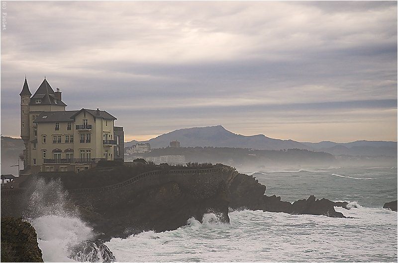 Франция, Биариц, побережье, вечер, море, небо, город, горы Биаритц. Море фото превью