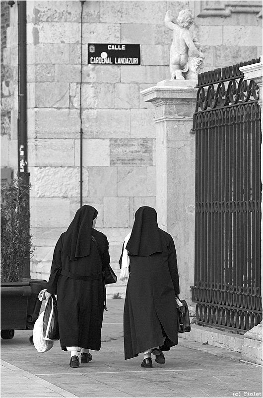 Испания, Леон, монахини, B&W B&W фото превью