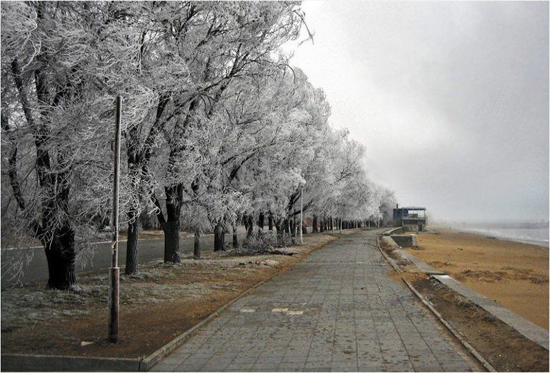 пляж, иней, песок, одиночество, пляжники пляж без пляжников фото превью