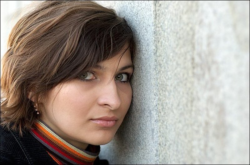 лена, девушка, стена Задумчивая фото превью