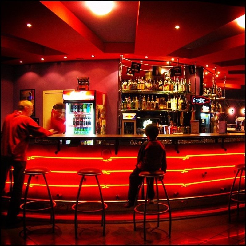 мальчик, алкоголь Красный уголок фото превью