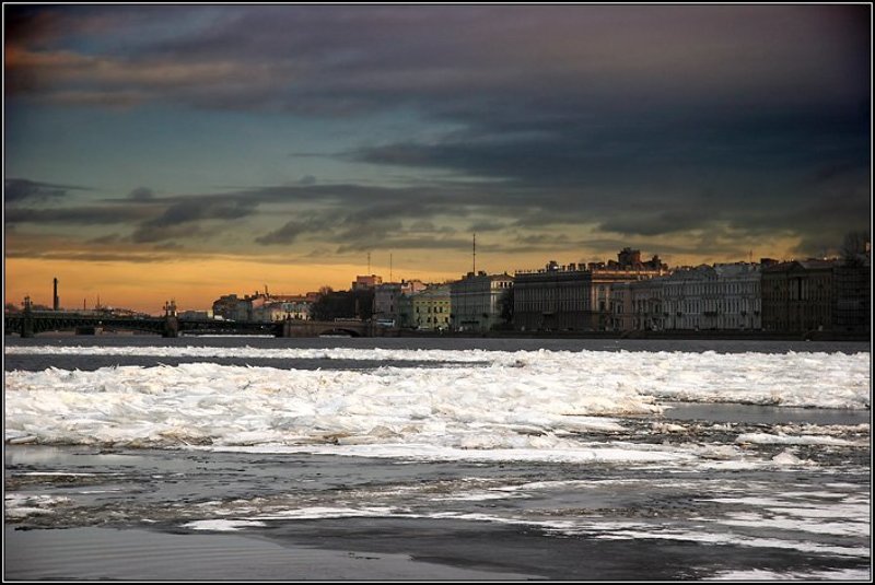 петербург, город, питер, нева, река, вода, лёд, льдины, здания, дом, небо, закат, dyadyvasya Лёд на Неве фото превью
