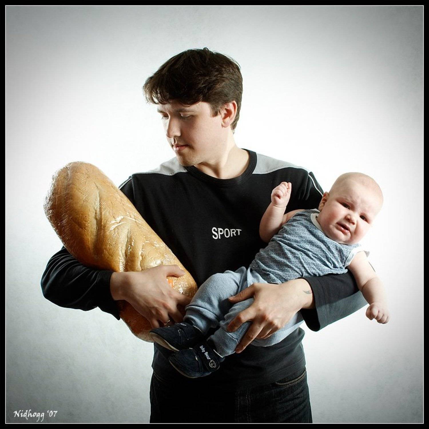 ребенок одна штука, батон тоже одна штука.... :))), Nidhogg