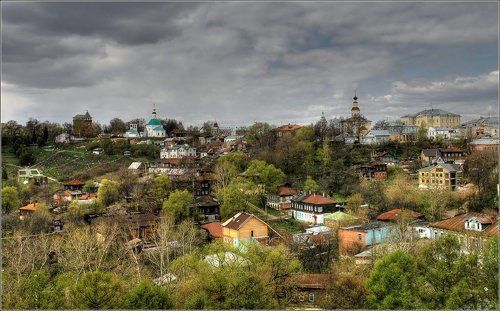 Раскинулся город на холмах...
