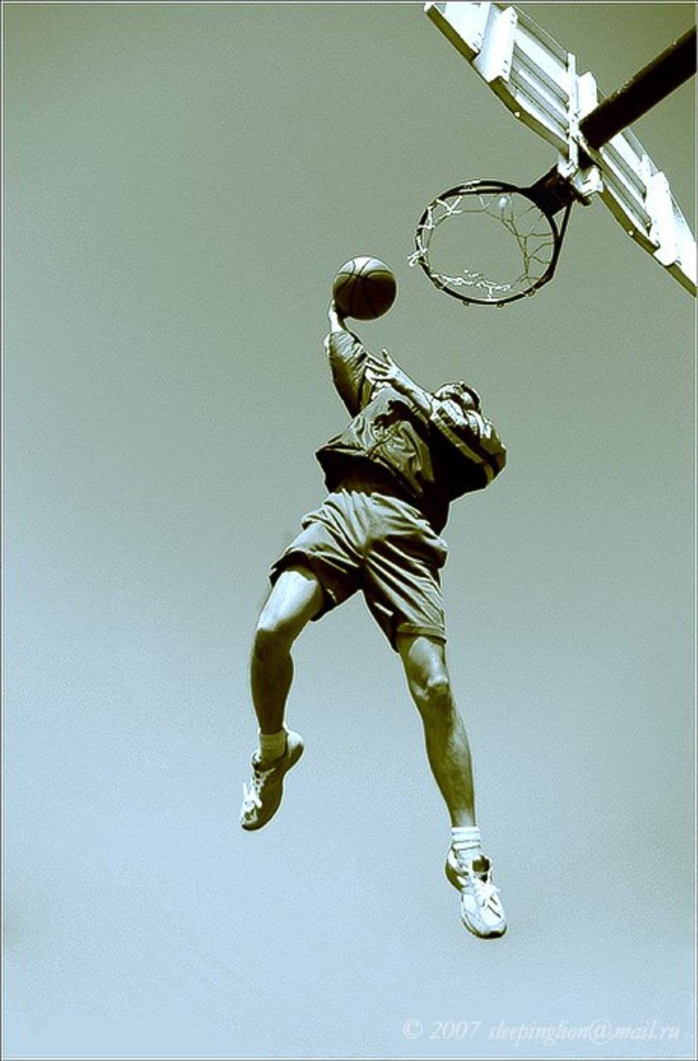 с каждым днем все труднее, Pilgrim