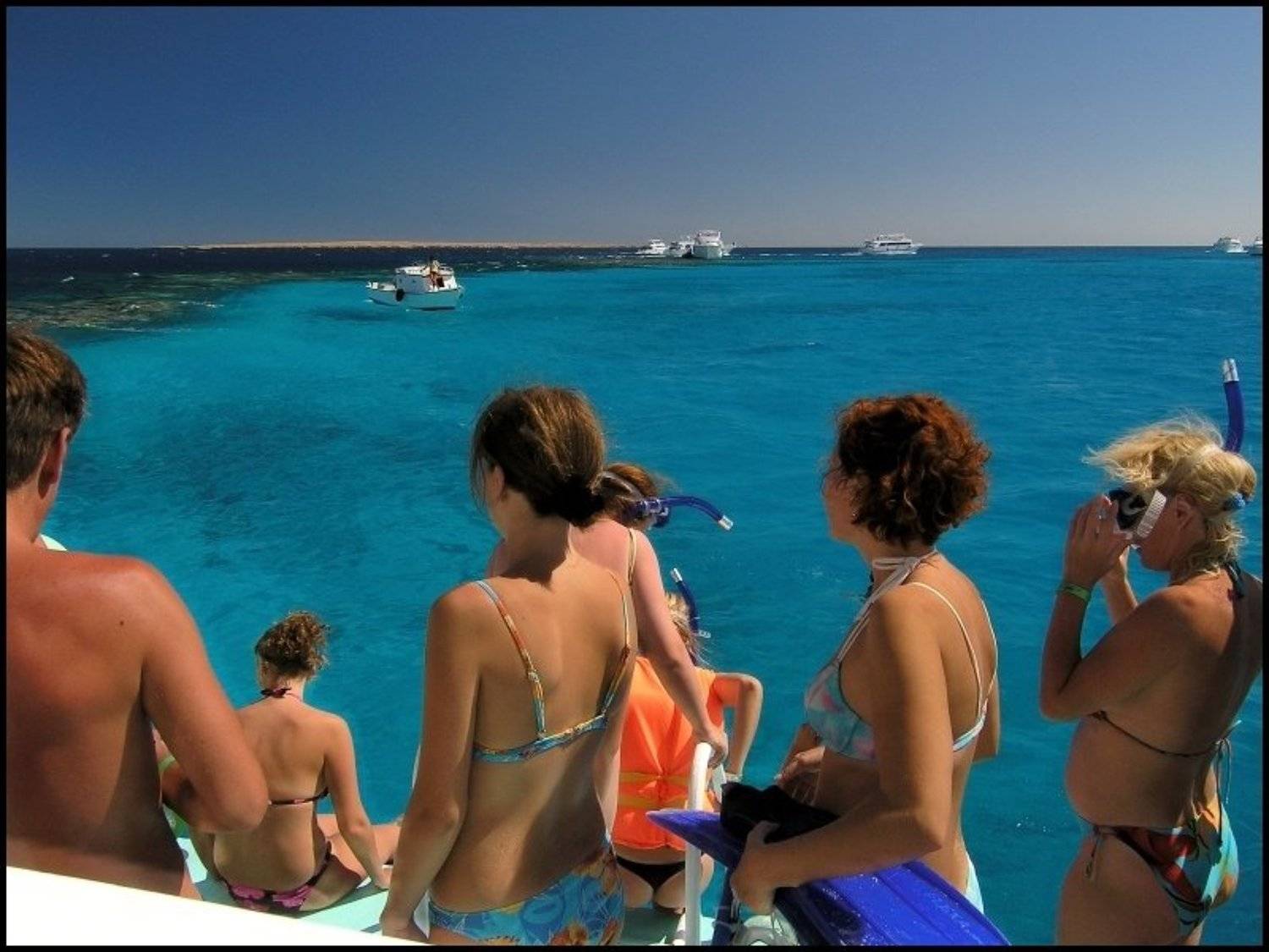 море, мальчики, девочки, маски, спины, кораблики, tynez