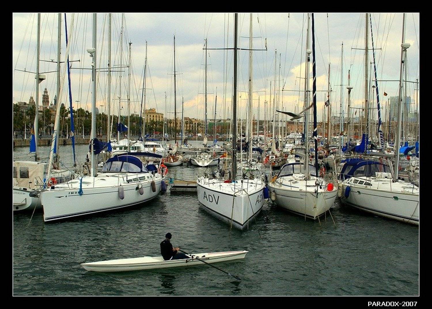 барселона,лодка,яхты,порт,paradox, PARADOX