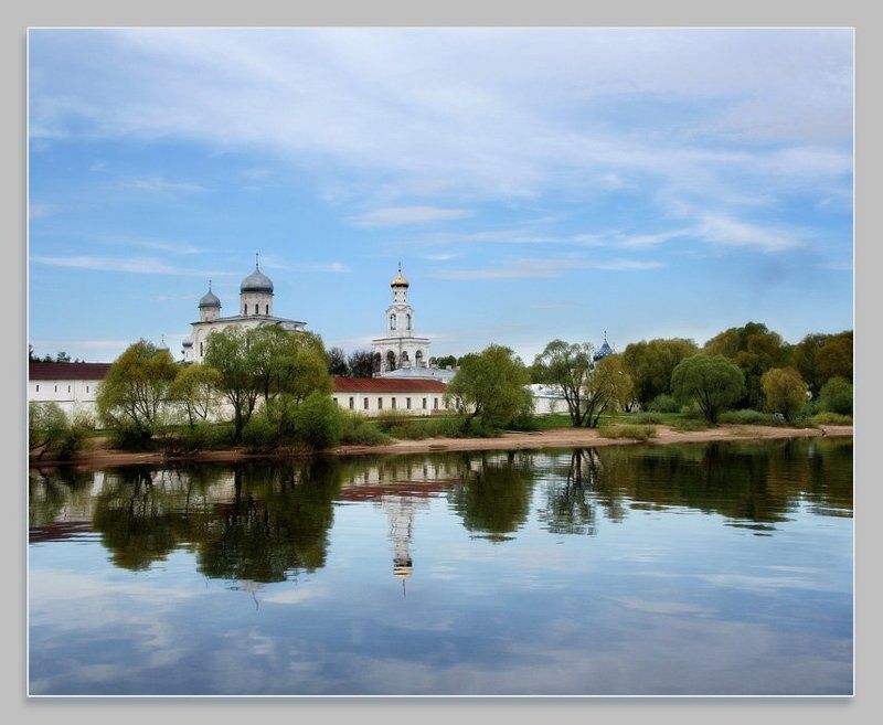 Проплывая мимо фото превью