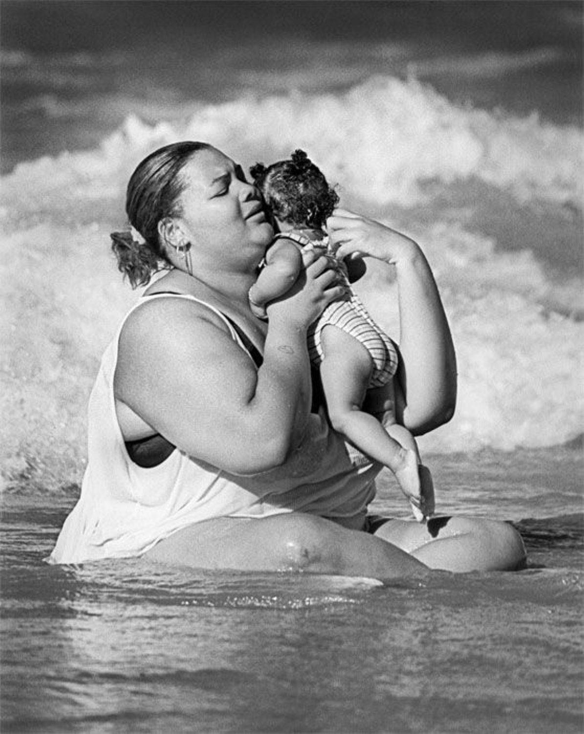 женщина,ребенок,озеро, Vladimir BAZAN