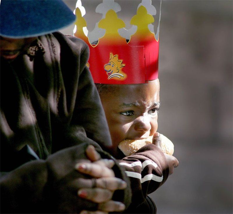 корона,пацан, булка,мамаша КОРОЛЕВСКИЙ ЗАВТРАК фото превью