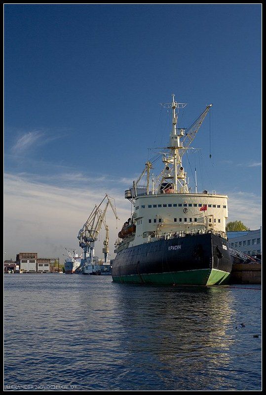 ледокол, музей, красин, небо, вода, набережная, петербург Красин фото превью