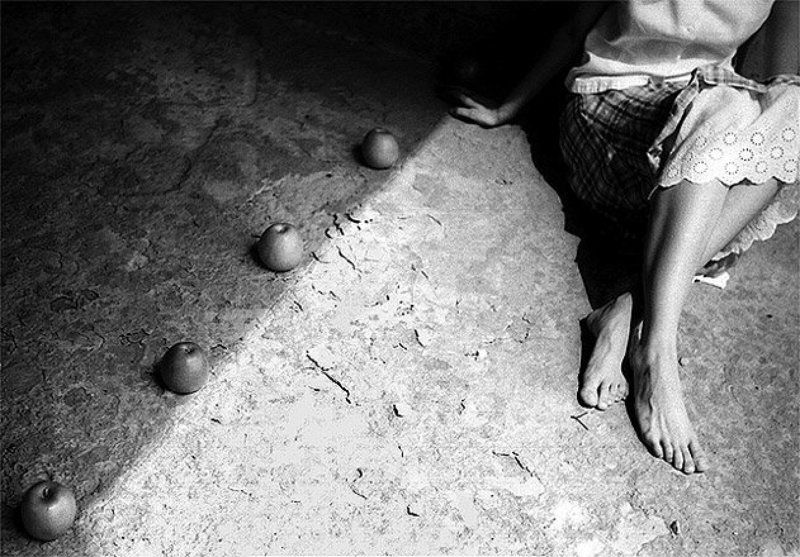 Apples vs. Human Being фото превью