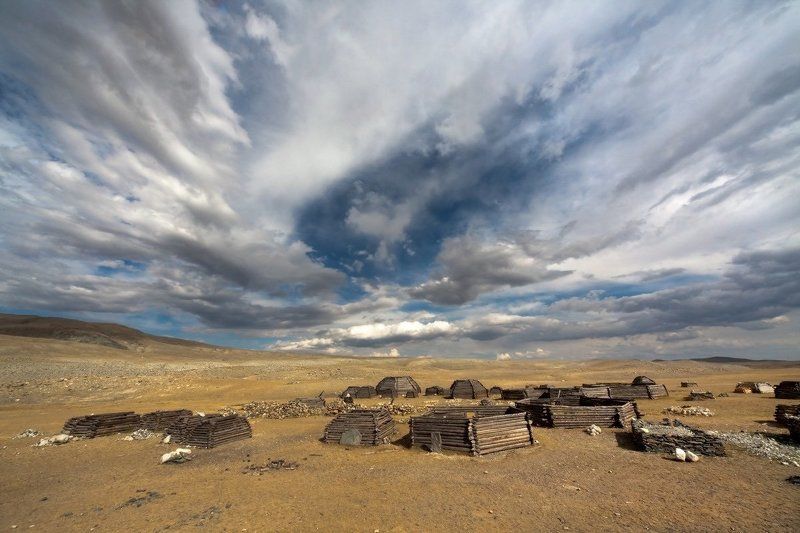 А НА КЛАДБИЩЕ ВСЁ СПОКОЙНЕНЬКО... фото превью