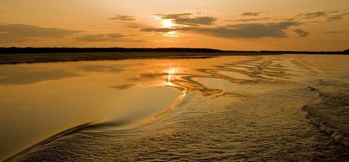 закат на воде